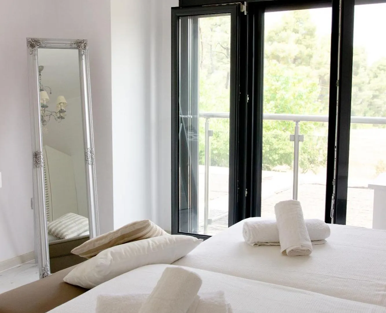 Serenity Villa In Sani 撒尼海滩
